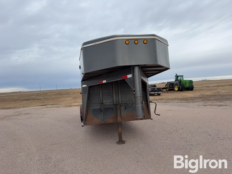 1999-titan-trailer-image-2