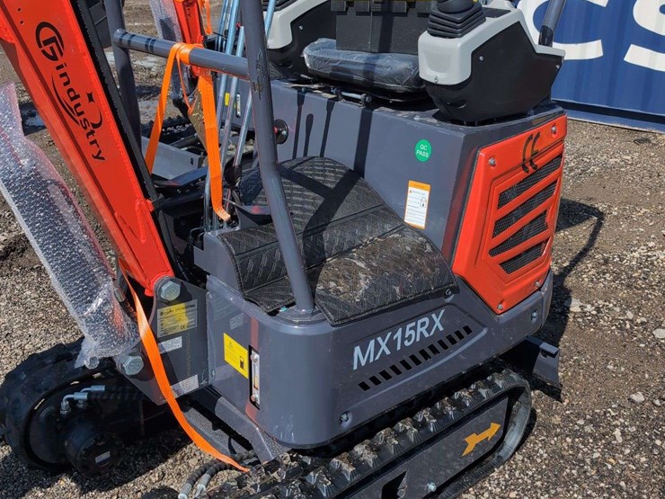 cfg-industrial-mini-excavator---mx15rx-image-4