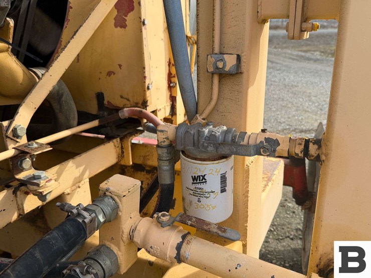 1995-international-915-image-26