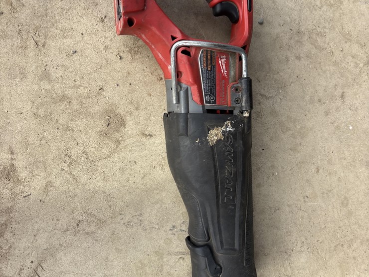 skid-of-milwaukee-power-tools-image-20