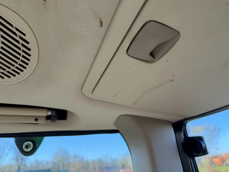 2017-john-deere-6120m-image-77