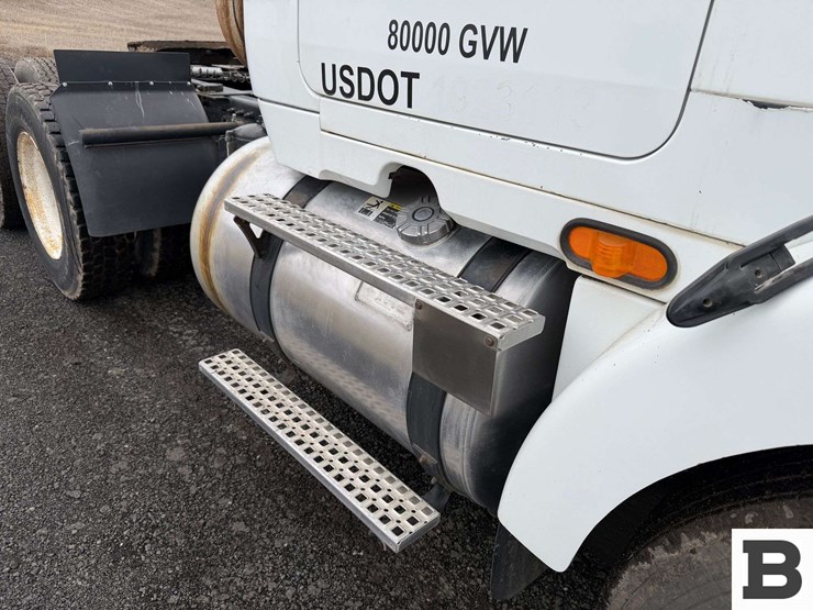 1998-volvo-wca-tractor-truck---reardan,-wa-image-48