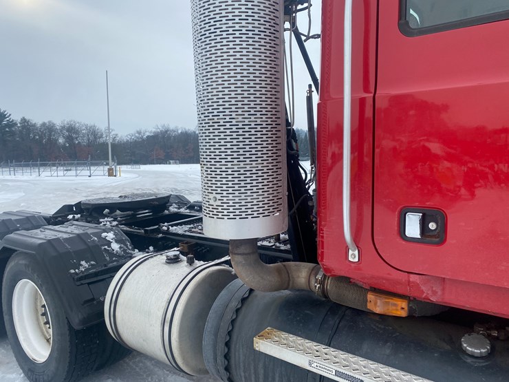 #1145-•-2009-mack-gu713-semi-tractor-(has-wi-title)-(mosinee,-wi)-image-39