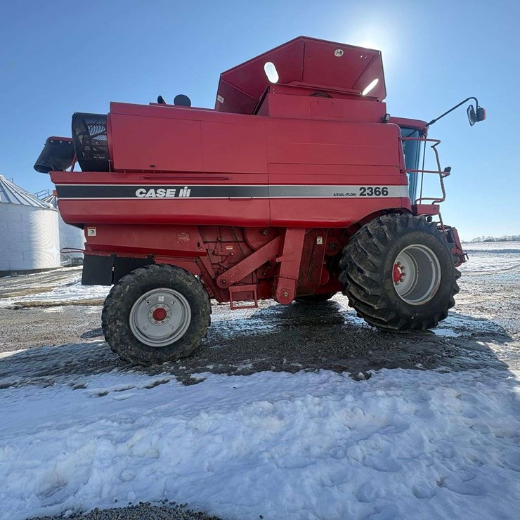 CASE IH 2366