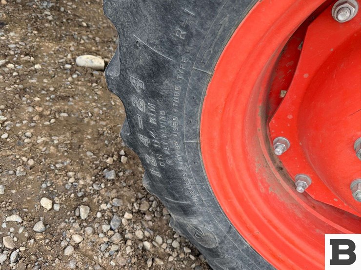 2016-kubota-m5-091-image-28