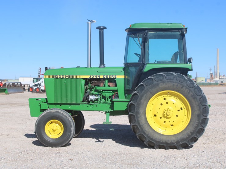 john-deere-4440-image-12