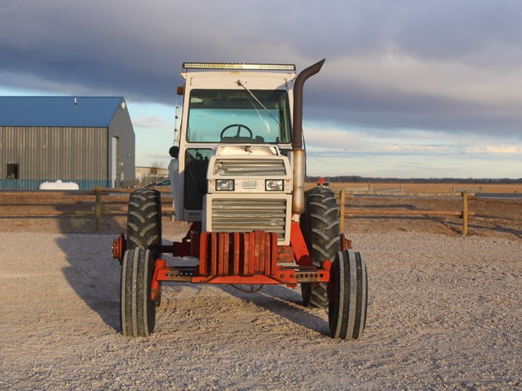 #1012-•-case-2390-tractor-image-9