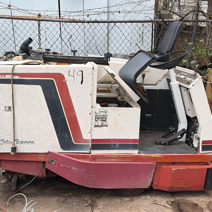 #49 • Advance Hydro retriever gas powered street sweeper