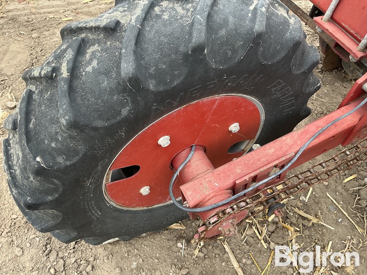 case-ih-1200-image-15
