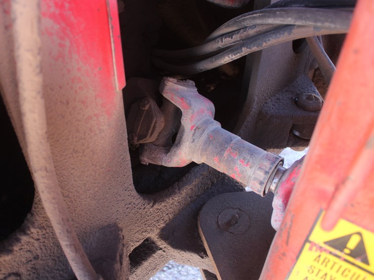 1980-versatile-875-image-35