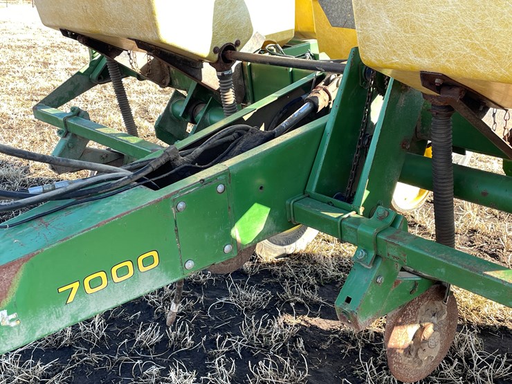 john-deere-7000-image-17
