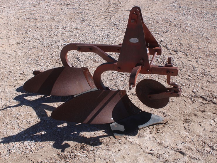 #2043-•-dearborn-2-bottom-plow-image-1