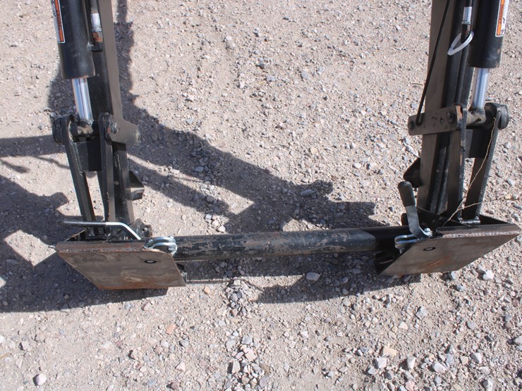 #2055-•-2019-mds-westerndorf-ta-26-plus-quick-attach-loader-image-13