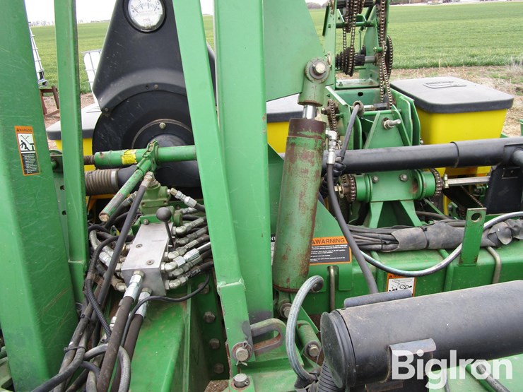 john-deere-1760-image-16