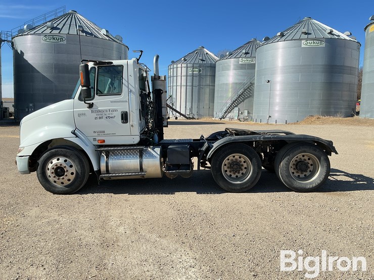 2006-international-8600-image-8