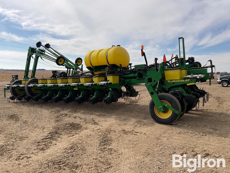 2007-john-deere-1770nt-image-7