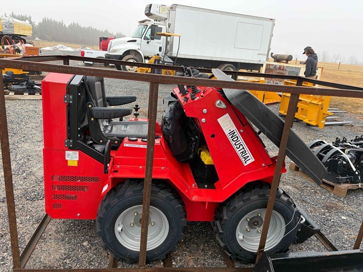 agt-sda-140w-rubber-tire-loader-image-3