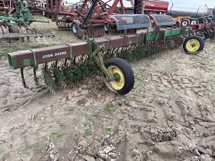 john-deere-400-image-2