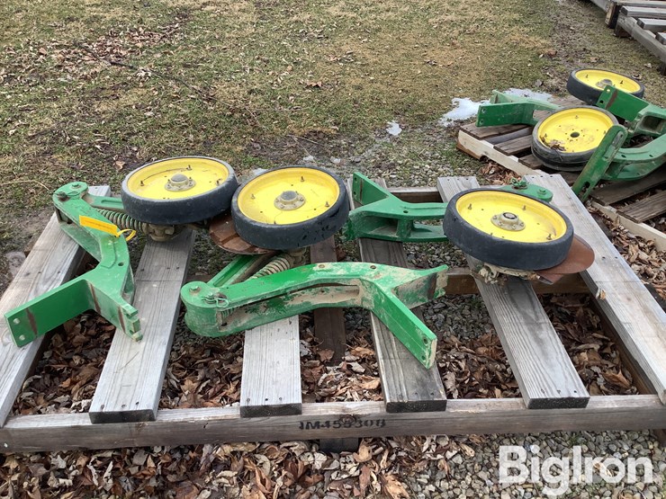 john-deere-1775-image-2