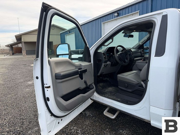 2019-ford-f350-image-18