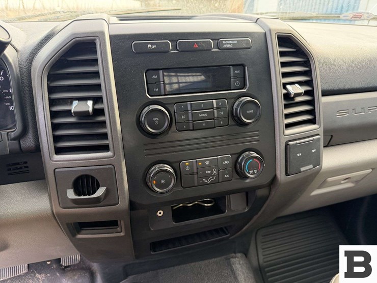 2019-ford-f350-image-24