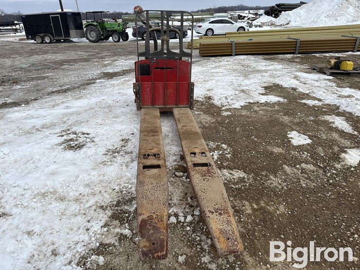 raymond-8400-image-2