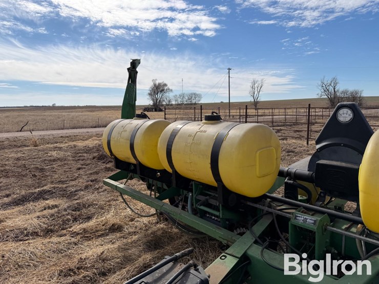 john-deere-7200-image-13