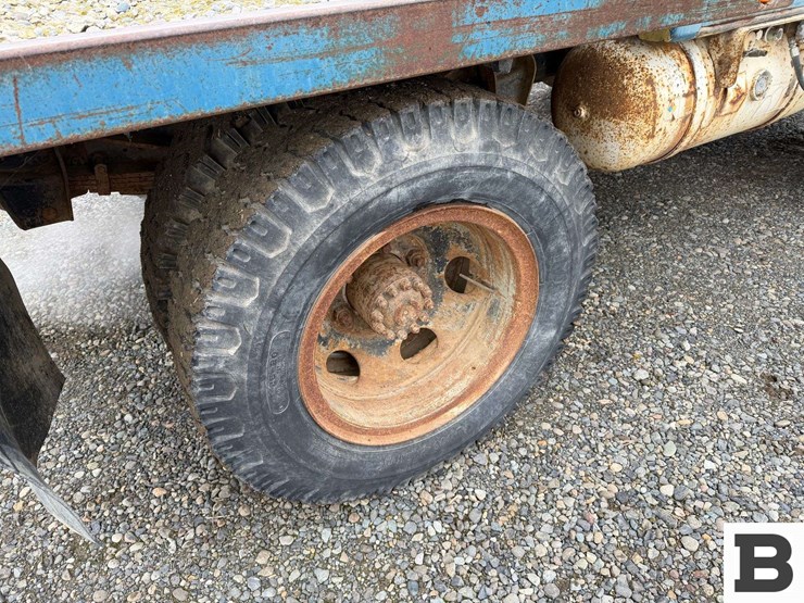 1986-ford-f700-image-18