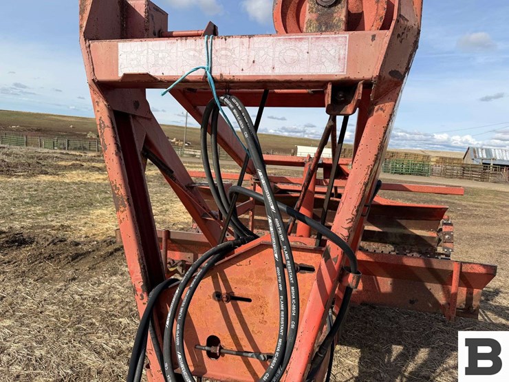 hesston-38-bale-feeder---davenport,-wa-image-8