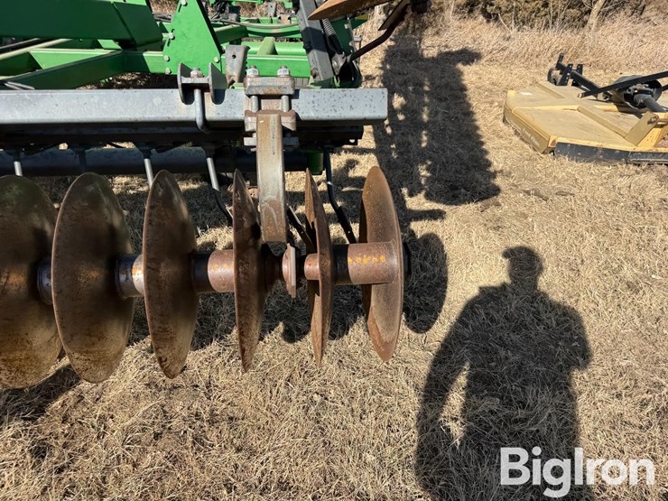 john-deere-726-image-17