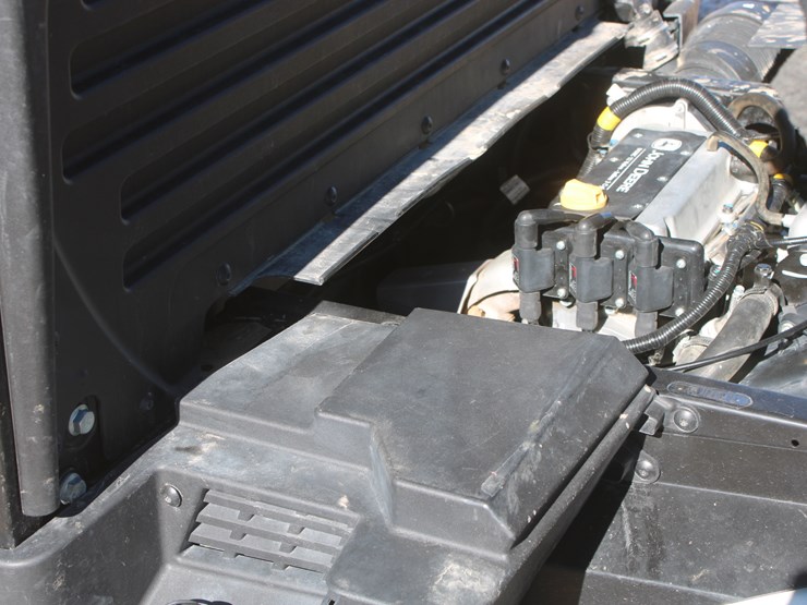 2023-john-deere-gator-image-19