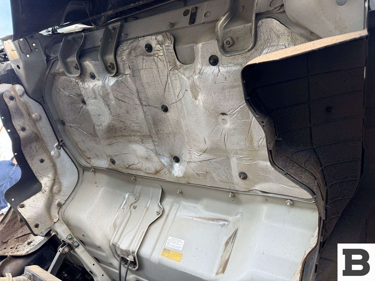 2007-isuzu-npr-image-43