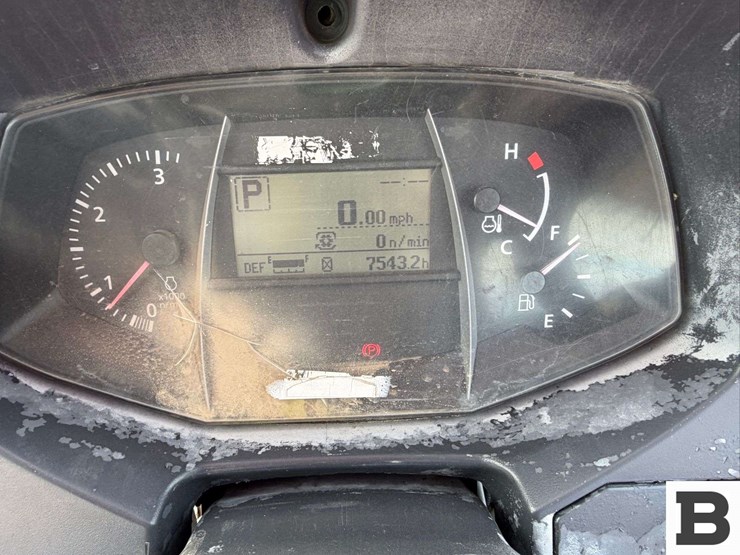 2016-kubota-m5-091-image-32