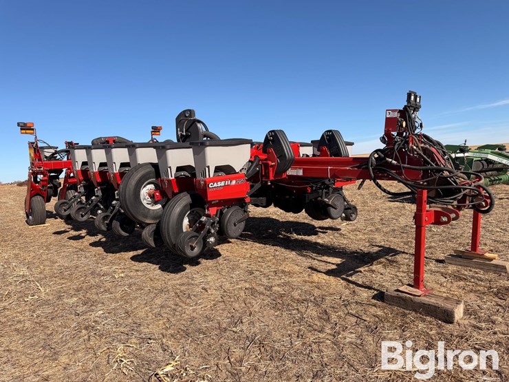 2009-case-ih-1250-image-3