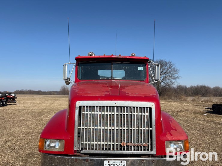 1990-international-9400-eagle-image-10