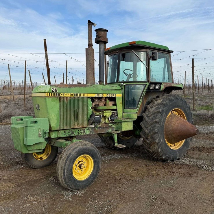 1979 JOHN DEERE 4440
