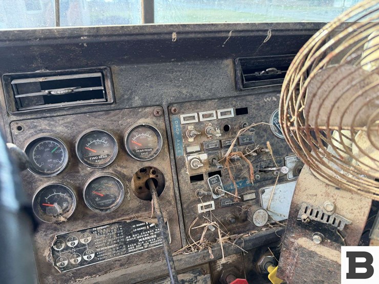 1986-kenworth-t600a-image-61