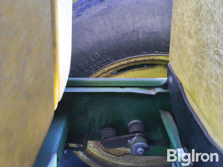 1991-john-deere-7200-image-17