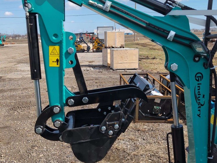 cfg-industrial-mini-excavator---h15r-image-2