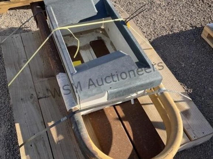 pallet-of-miscellaneous-image-4