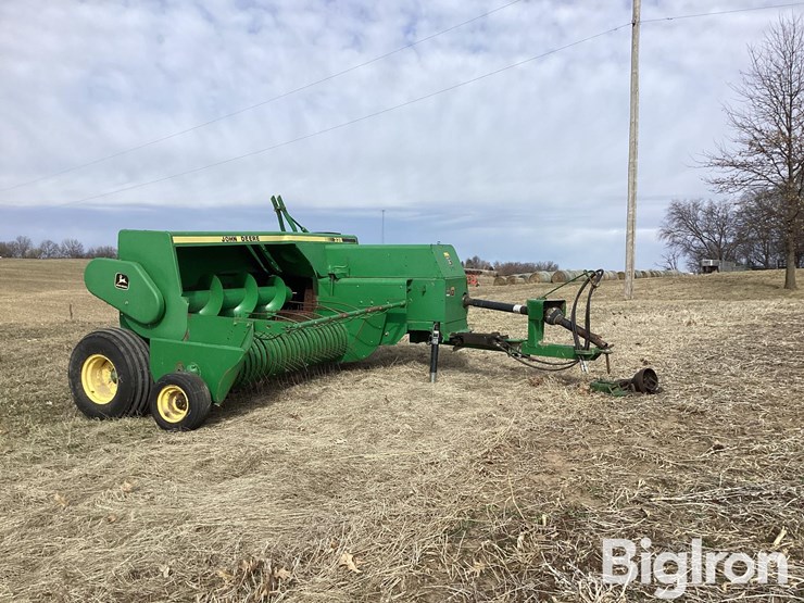 1998-john-deere-338-image-3