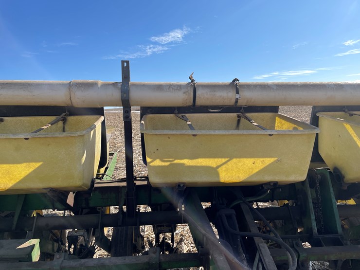 john-deere-7000-image-8