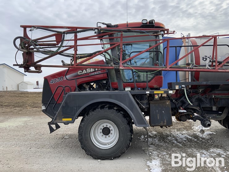 2013-case-ih-titan-4030-image-10
