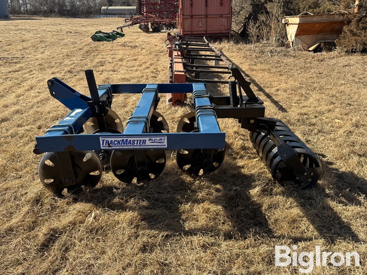 blu-jet-track-master-image-8