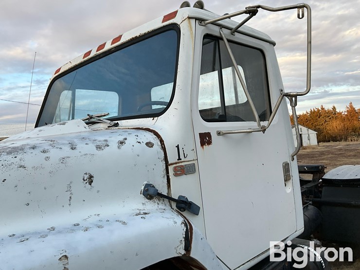 1984-international-s1955-image-17