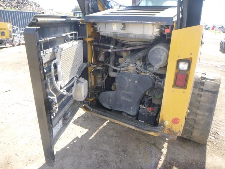 2015-caterpillar-299d2-image-26