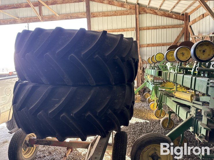 john-deere-4830-image-4