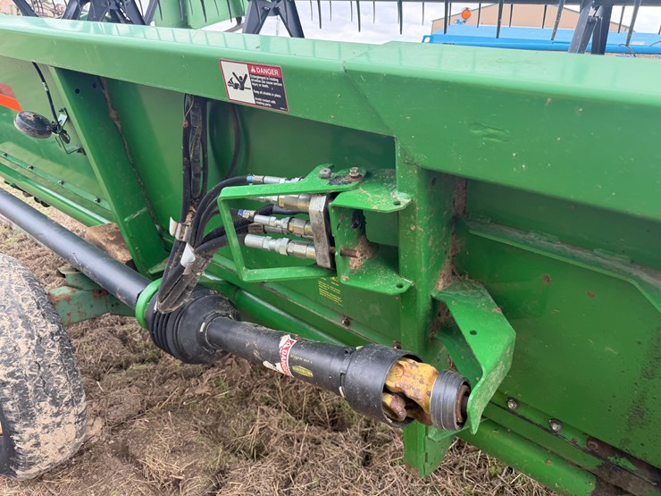 2013-john-deere-630f-image-13