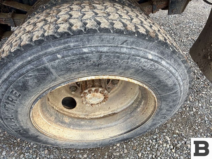 1990-ford-f700-image-16