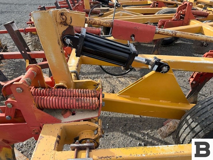 1995-haybuster-3200-image-33